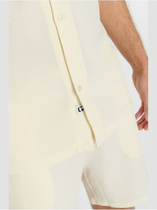 Chemise LARIS 'Le Temps Des Cerises' - Kiabi Chemise LARIS 'Le Temps Des Cerises' - Kiabi