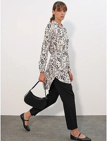 Chemise longue en viscose crêpe à fleurs avec ceinture bdart