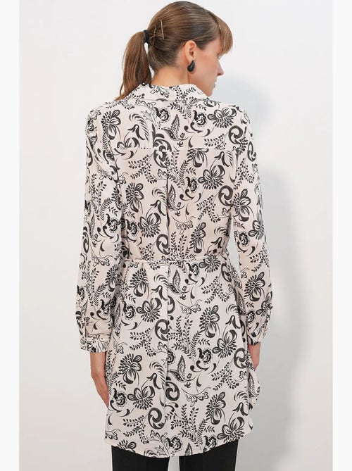 Chemise longue en viscose crêpe à fleurs avec ceinture bdart - Kiabi Chemise longue en viscose crêpe à fleurs avec ceinture bdart - Kiabi