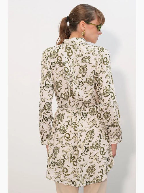 Chemise longue en viscose crêpe à fleurs avec ceinture bdart - Kiabi Chemise longue en viscose crêpe à fleurs avec ceinture bdart - Kiabi