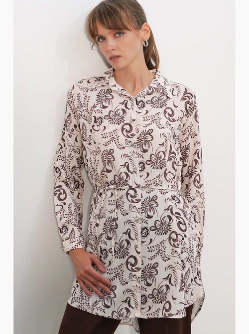 Chemise longue en viscose crêpe à fleurs avec ceinture bdart - Kiabi Chemise longue en viscose crêpe à fleurs avec ceinture bdart - Kiabi