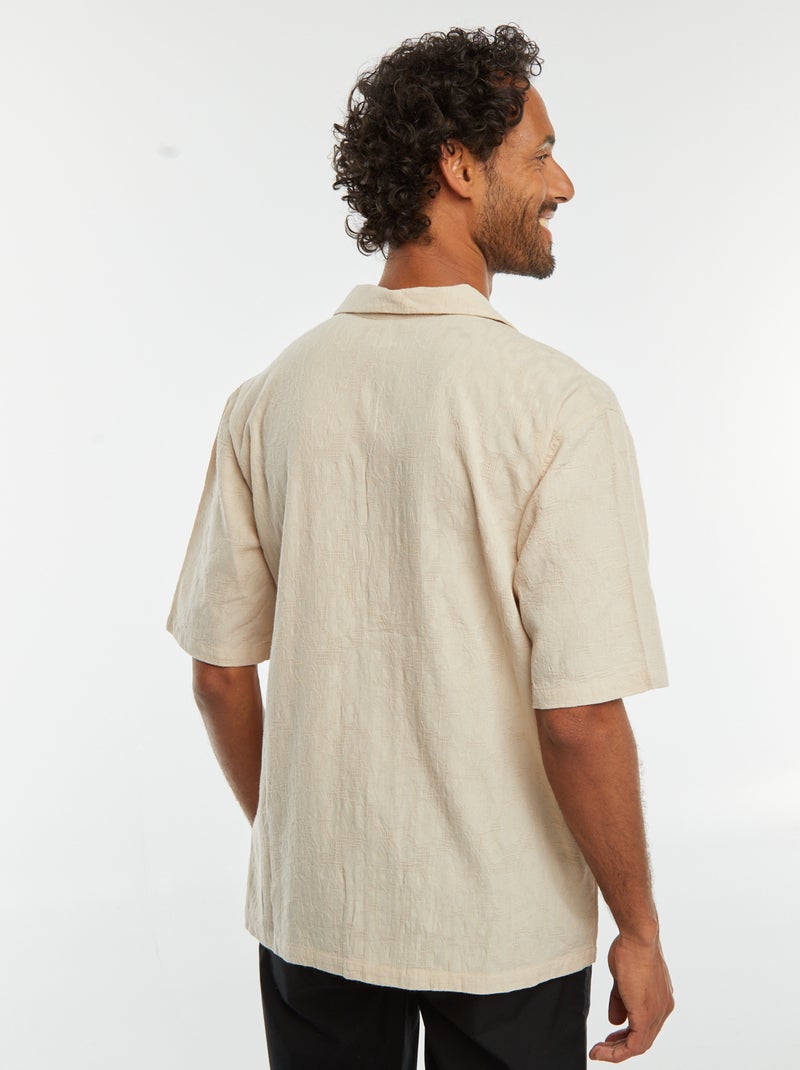 Chemise manches courtes avec broderies Beige - Kiabi