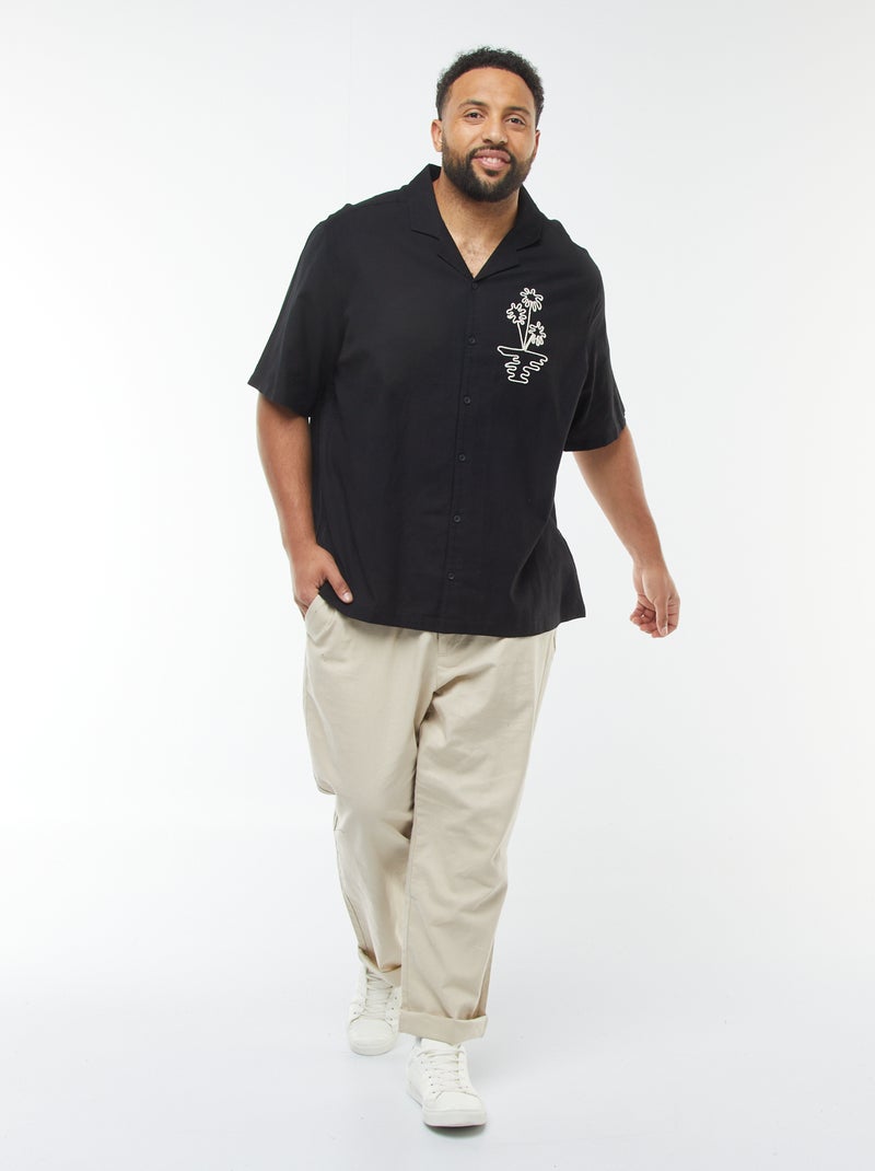 Chemise manches courtes avec broderies fantaisies devant noir - Kiabi