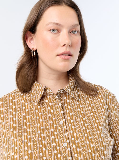 Chemise manches courtes avec imprimé brodé - Kiabi