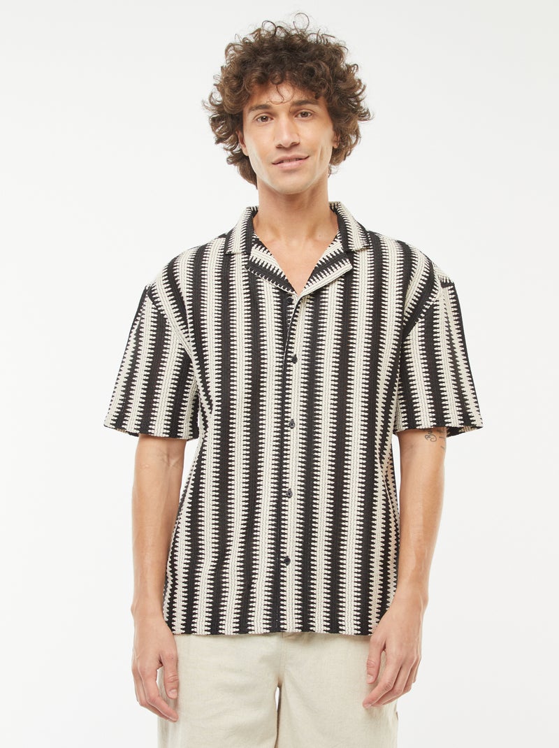 Chemise manches courtes avec motif fantaisie Noir - Kiabi