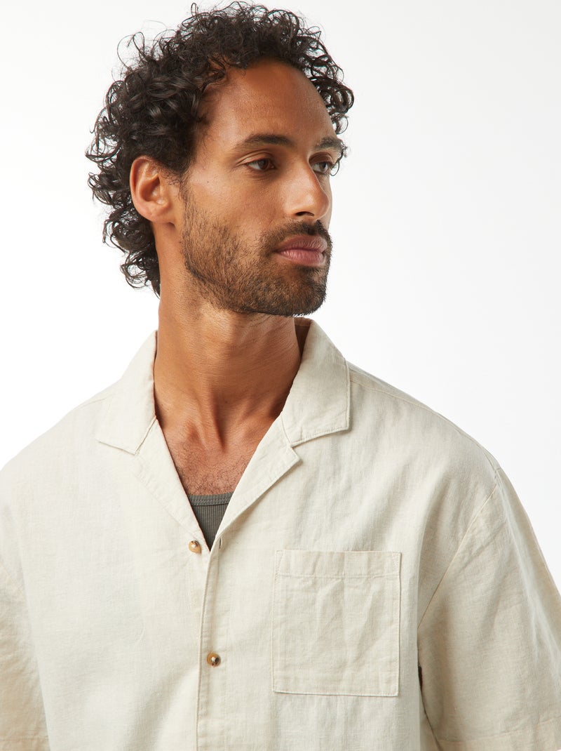 Chemise manches courtes avec poche poitrine beige - Kiabi