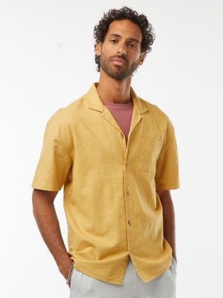 Chemise manches courtes avec poche poitrine