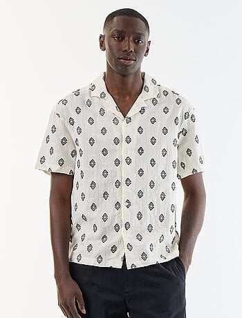Chemise manches courtes en maille fantaisie avec broderies