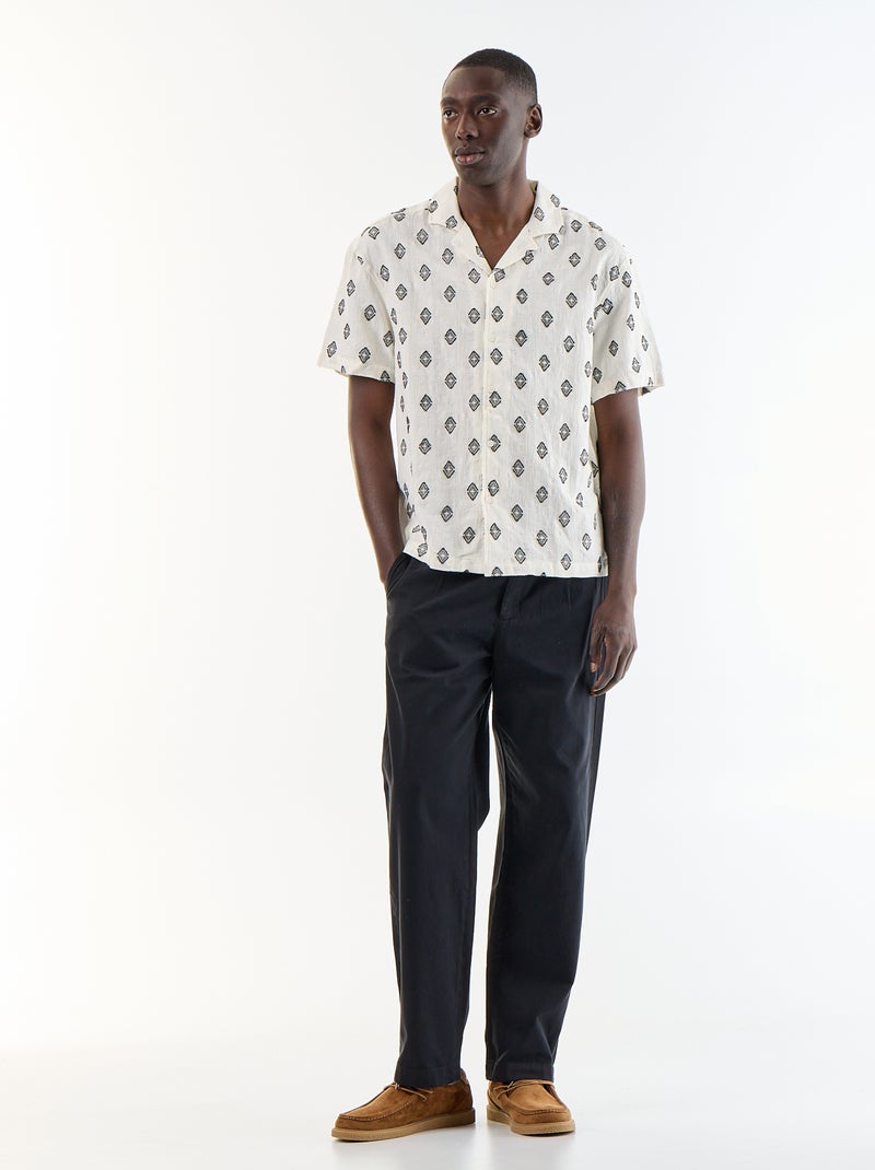 Chemise manches courtes en maille fantaisie avec broderies Noir - Kiabi