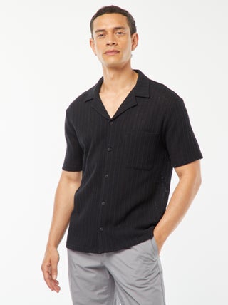 Chemise manches courtes en matière ajourée