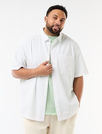 Chemise manches courtes en matière crépon