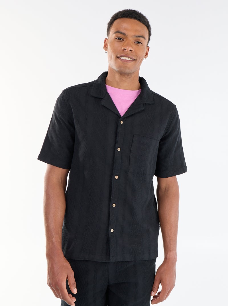 Chemise manches courtes en matière fantaisie Noir - Kiabi