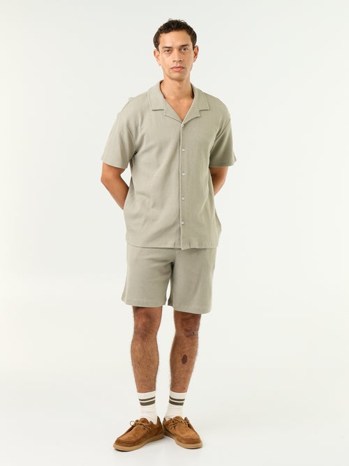 Chemise manches courtes en matière gaufrée - Kiabi