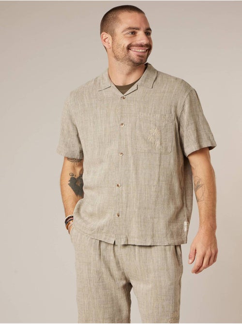 Chemise manches courtes homme en lin mélangé 'Deeluxe' - Kiabi Chemise manches courtes homme en lin mélangé 'Deeluxe' - Kiabi
