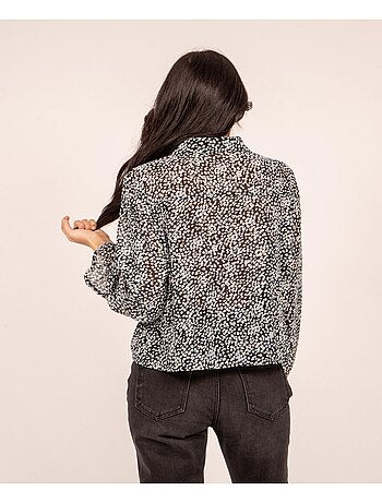 Chemise motifs finess