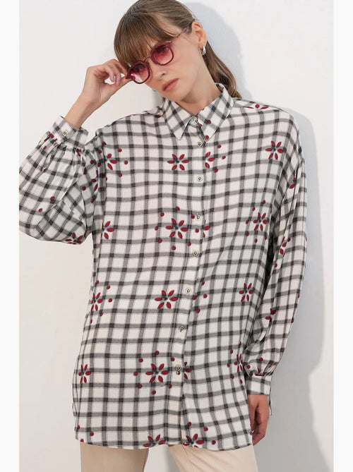 Chemise oversize à carreaux en crêpe bdart - Kiabi Chemise oversize à carreaux en crêpe bdart - Kiabi