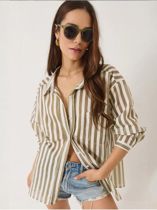 Chemise oversize à rayures et poche unique lucci - Kiabi Chemise oversize à rayures et poche unique lucci - Kiabi