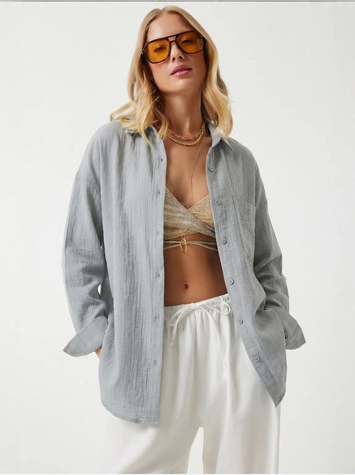 Chemise oversize en coton texturé avec poche istanbul - Kiabi Chemise oversize en coton texturé avec poche istanbul - Kiabi