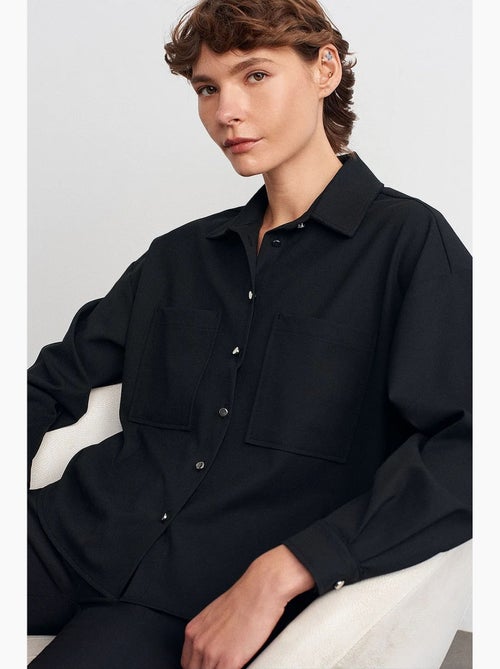 Chemise oversize en crêpe à boutons dilvin - Kiabi Chemise oversize en crêpe à boutons dilvin - Kiabi