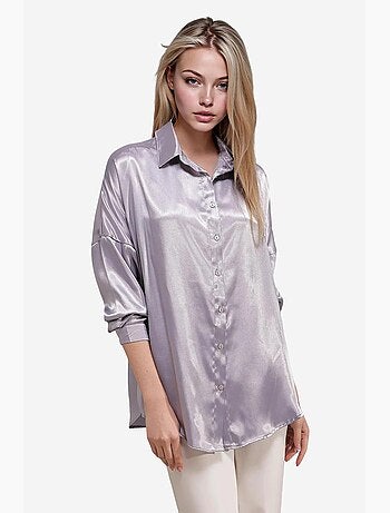 Chemise oversize en satin boutonnée sur le devant bdart