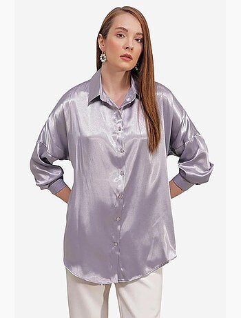 Chemise oversize en satin boutonnée sur le devant bdart