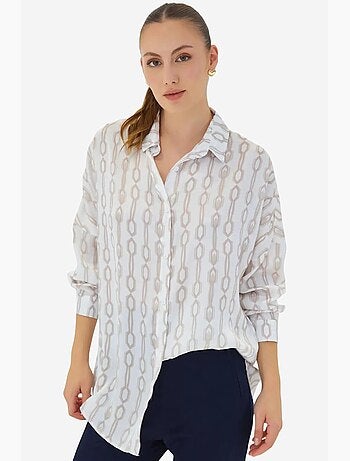 Chemise oversize en satin boutonnée sur le devant bdart