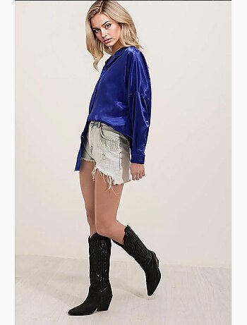 Chemise oversize en satin boutonnée sur le devant bdart