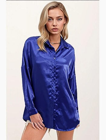 Chemise oversize en satin boutonnée sur le devant bdart