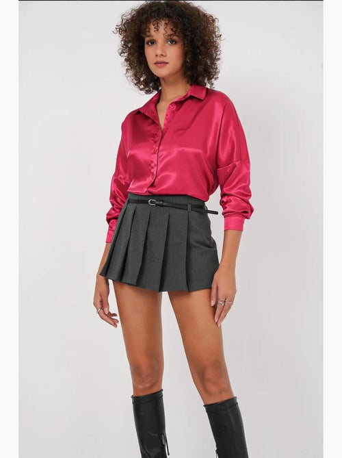 Chemise oversize en satin boutonnée sur le devant bdart - Kiabi Chemise oversize en satin boutonnée sur le devant bdart - Kiabi