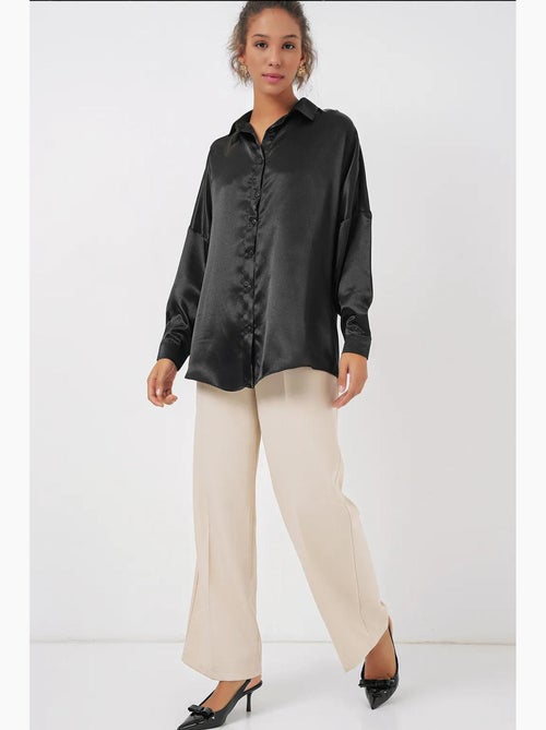 Chemise oversize en satin boutonnée sur le devant bdart - Kiabi Chemise oversize en satin boutonnée sur le devant bdart - Kiabi