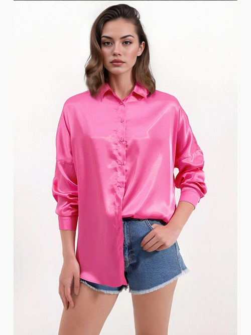 Chemise oversize en satin boutonnée sur le devant bdart - Kiabi Chemise oversize en satin boutonnée sur le devant bdart - Kiabi