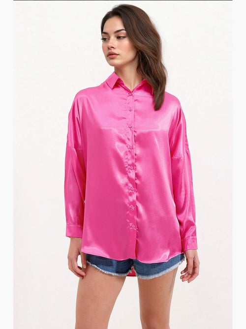 Chemise oversize en satin boutonnée sur le devant bdart - Kiabi Chemise oversize en satin boutonnée sur le devant bdart - Kiabi