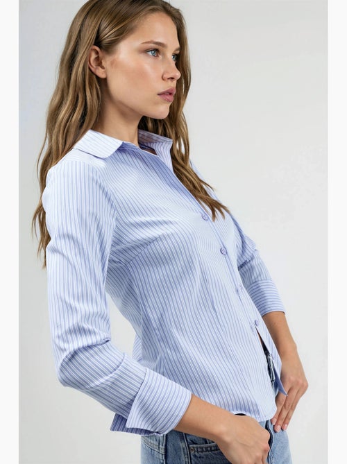 Chemise rayée cintrée à fermeture boutonnée hiccup - Kiabi Chemise rayée cintrée à fermeture boutonnée hiccup - Kiabi