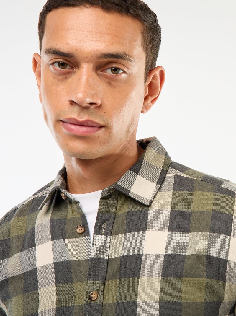 Chemise regular à carreaux Kaki - Kiabi