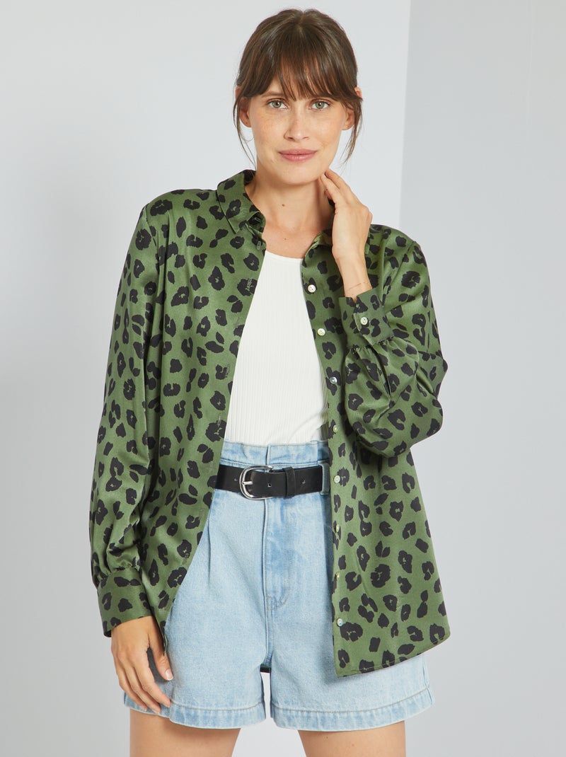 Chemise satinée col italien Kaki - Kiabi