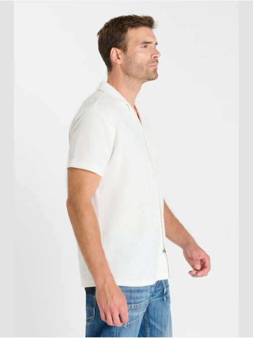 Chemise TIMON 'Le Temps Des Cerises' - Kiabi Chemise TIMON 'Le Temps Des Cerises' - Kiabi