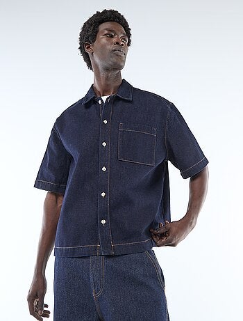 Chemise unie en jean à manches courtes