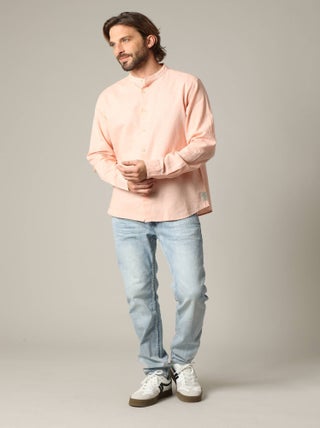 Chemise unie en lin avec col mao et manches longues 'Deeluxe'