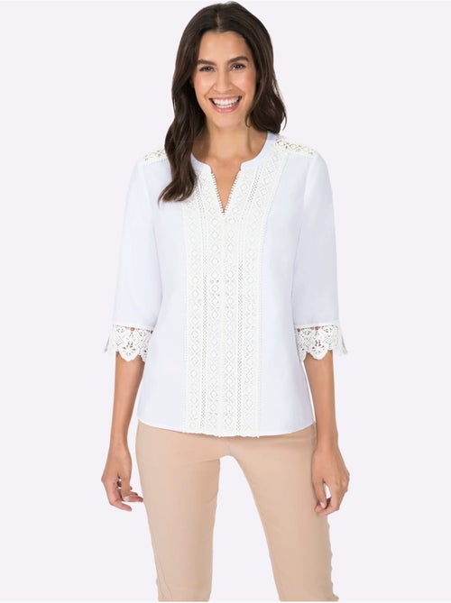 Chemisier 50% coton avec col V et manches 3/4 en dentelle - Taille standard - Witt - Kiabi Chemisier 50% coton avec col V et manches 3/4 en dentelle - Taille standard - Witt - Kiabi