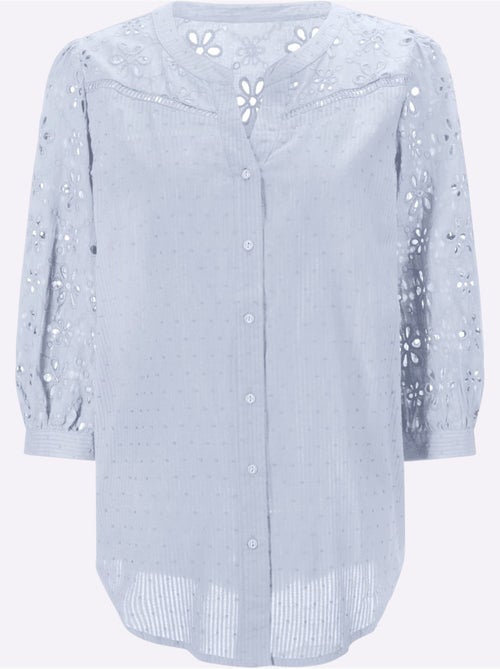 Chemisier à col en V et manches 3/4 broderie ajourée - Taille standard - Helline - Kiabi Chemisier à col en V et manches 3/4 broderie ajourée - Taille standard - Helline - Kiabi
