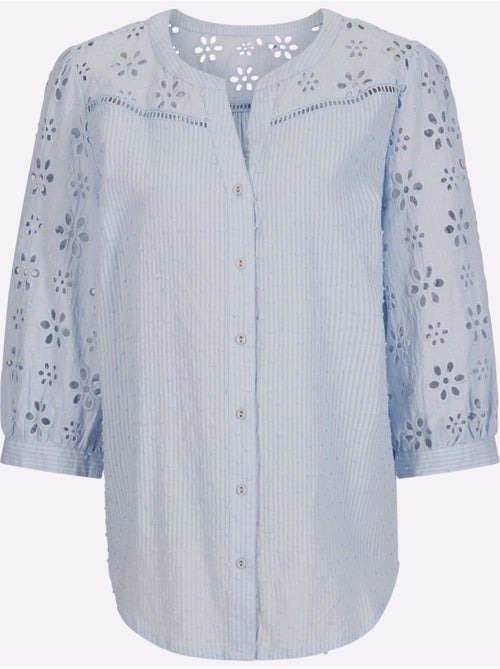 Chemisier à col en V et manches 3/4 broderie ajourée - Taille standard - Helline - Kiabi Chemisier à col en V et manches 3/4 broderie ajourée - Taille standard - Helline - Kiabi