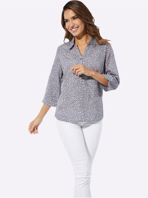 Chemisier à col ouvert avec manches 3/4 et motif minimaliste - taille standard - moda vilona - Kiabi Chemisier à col ouvert avec manches 3/4 et motif minimaliste - taille standard - moda vilona - Kiabi