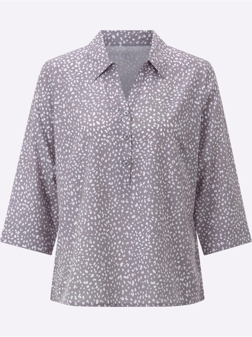 Chemisier à col ouvert avec manches 3/4 et motif minimaliste - taille standard - moda vilona - Kiabi Chemisier à col ouvert avec manches 3/4 et motif minimaliste - taille standard - moda vilona - Kiabi
