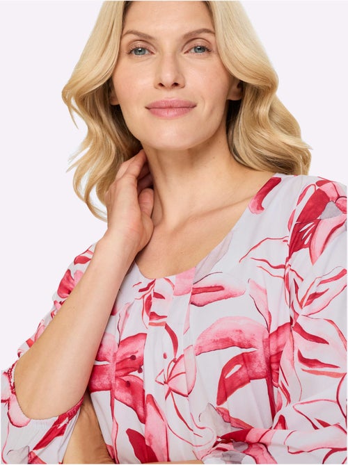 Chemisier à encolure avec plis et motifs floraux intégrals - Taille standard - Moda Vilona - Kiabi Chemisier à encolure avec plis et motifs floraux intégrals - Taille standard - Moda Vilona - Kiabi