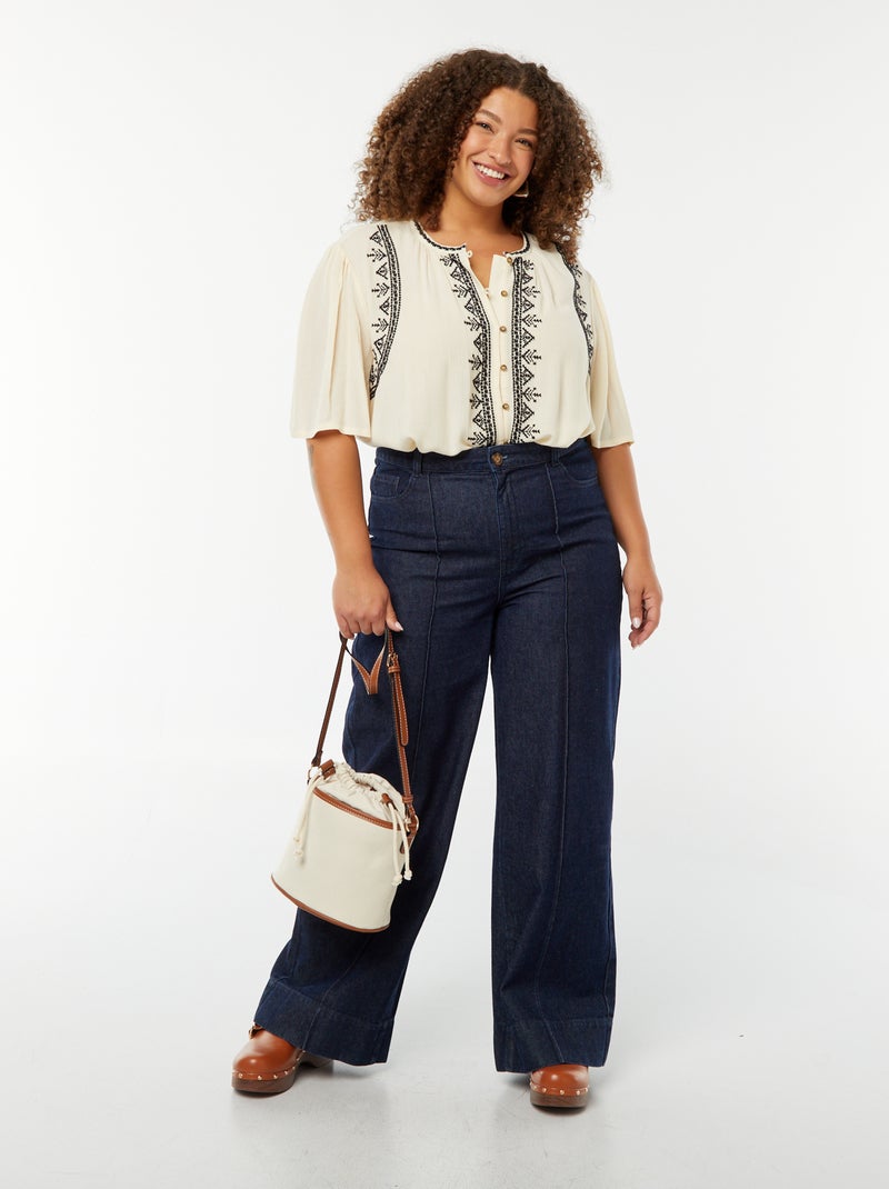 Chemisier à manches courtes avec broderies Beige - Kiabi