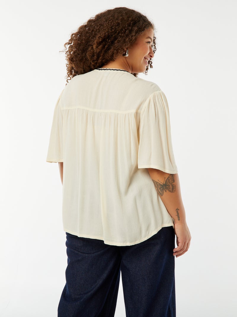 Chemisier à manches courtes avec broderies Beige - Kiabi