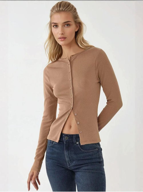 Chemisier à manches longues en tricot texturé coupe ajustée avec boutons - Kiabi