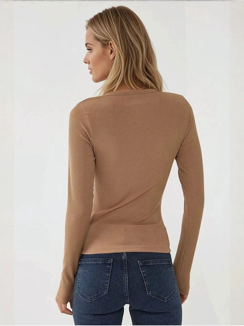Chemisier à manches longues en tricot texturé coupe ajustée avec boutons - Kiabi