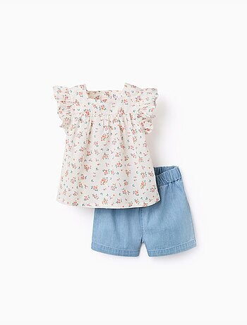Chemisier à motif floral et short en jean