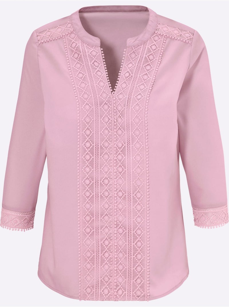 Chemisier avec empiècements en dentelle et encolure ronde ouverte - Taille standard - Moda Vilona Rose - Kiabi